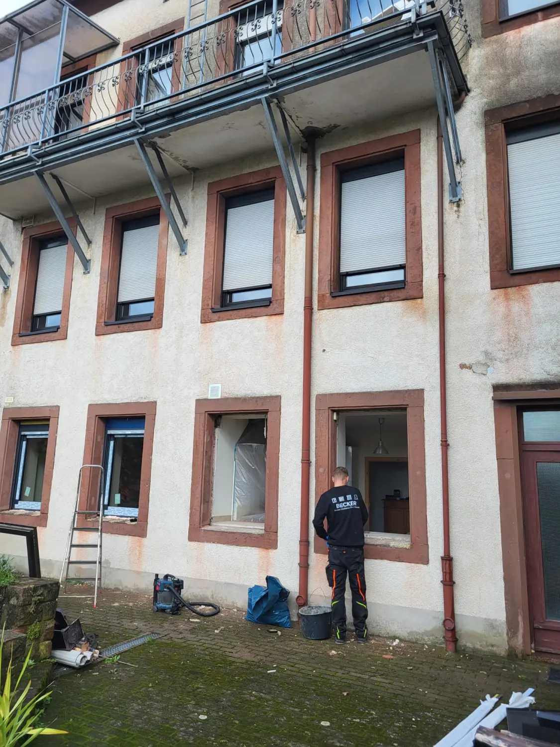 Becker- Fenster